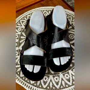 FLY LONDON Black Leather Sandals-Size 39/8-8.5
